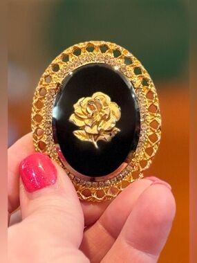 Vintage Celebrity Gold Tone Rose Cameo Brooch, Gold Tone Filigree w/Rhinestones
